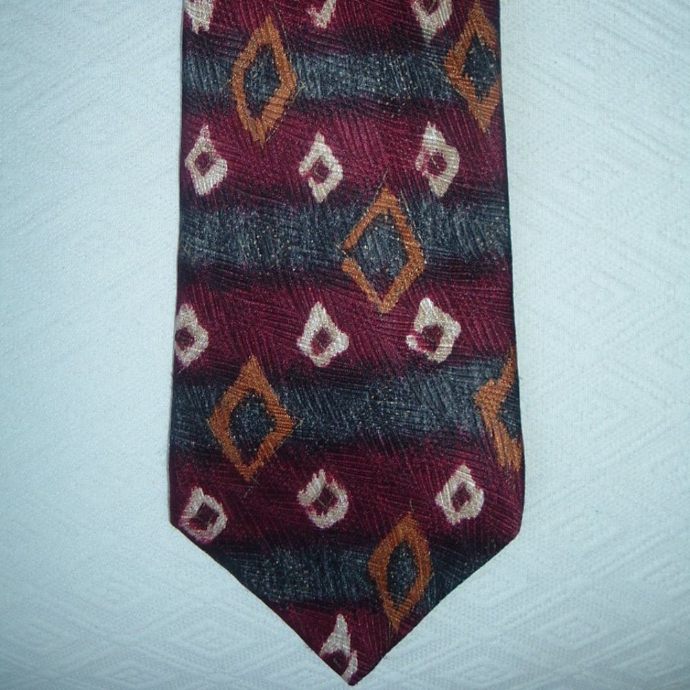 Bruno Magli red black geometric stripe silk tie hand made Spain Vintage